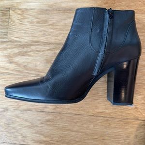 Zara Black Chelsea Boots - Size 40